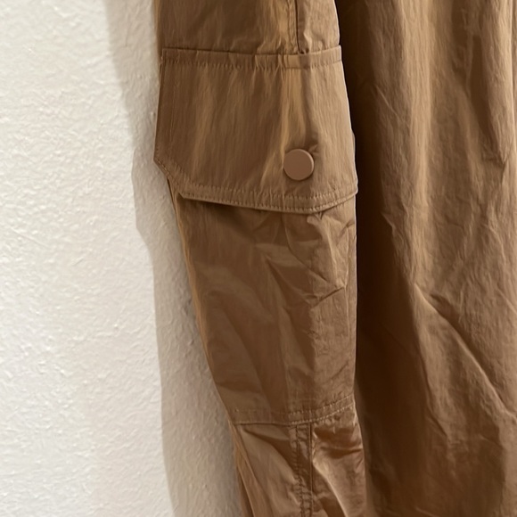 Good American Putty Cargo Joggers With Mesh Lining Size 4  ( 1X) - Picture 2 of 8